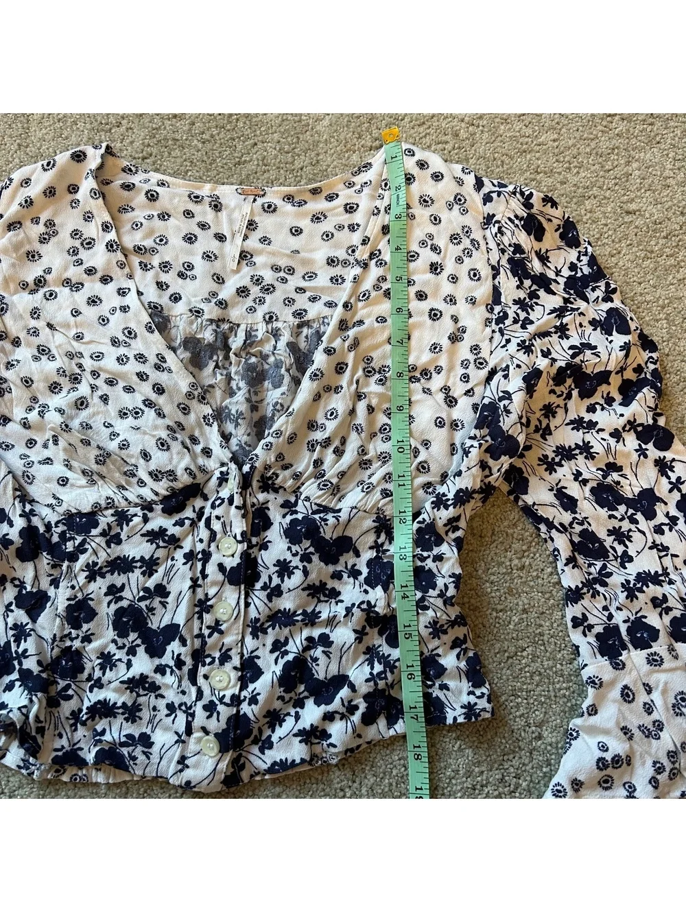 Free People Floral Print Button-Up Crop Top with Flared Sleeves women's size L